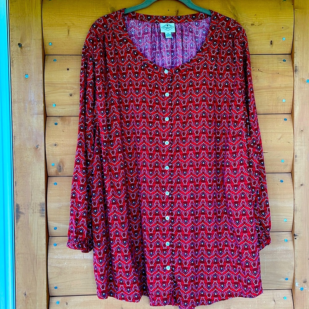 St. John’s Bay Button down blouse with 3/4 length sleeves. Plus Size 3X